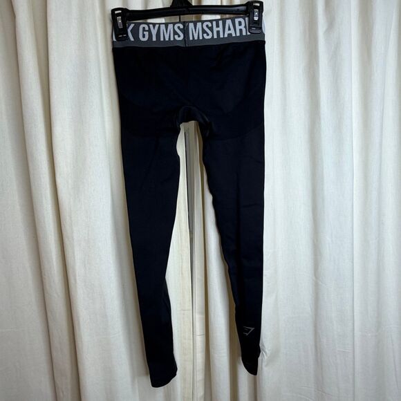 Gymshark Black 3/4 Leggings With Signature Waist Band Size XS - Picture 2 of 5